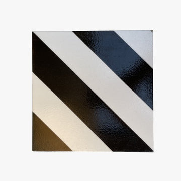 Black & White Diagonal Stripes Pattern Tile